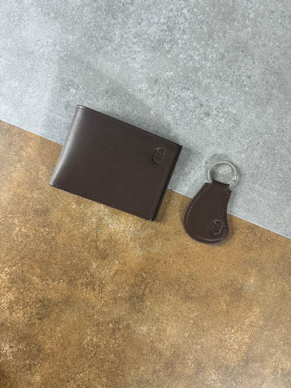 Modern Luxe™ Chocolate Brown Leather Wallet for Men with Keychain – Stylish & Premium Accessory Set